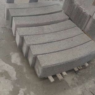 惠州芝麻白弧形路牙石