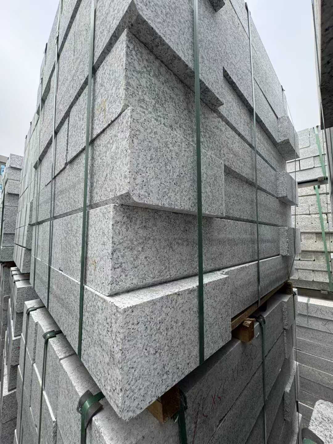 惠州芝麻白路牙石 马路牙子