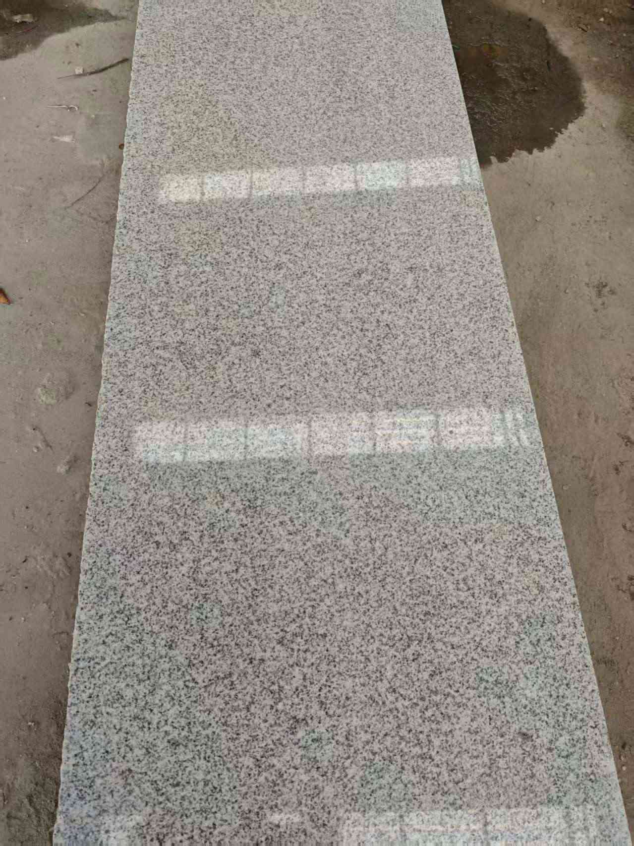 惠州芝麻白光面毛板